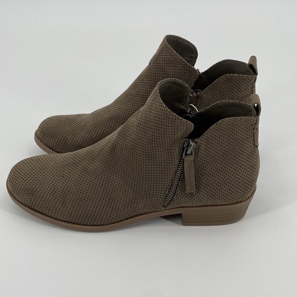 Universal Thread Olive Green Dylan Ankle Booties Size 11 - Picture 5 of 13